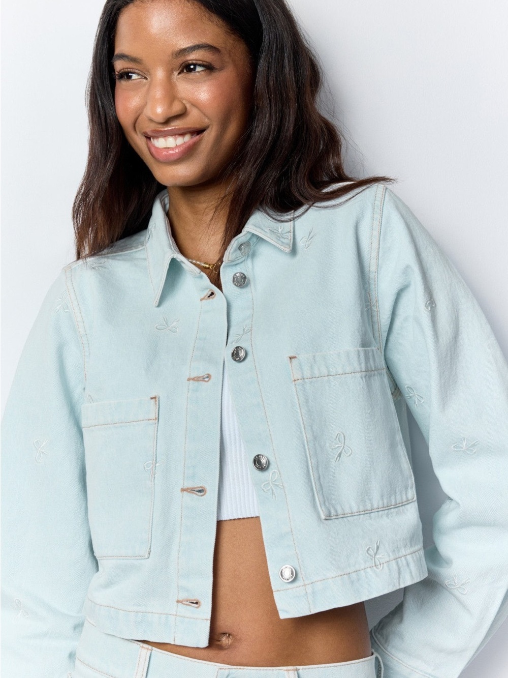 Cropped Light Blue Button-Front Jacket - Picture 5 of 10